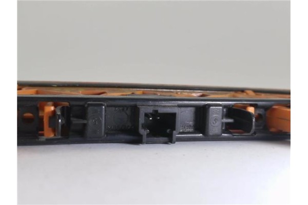 Recambio de luz central de freno para peugeot 307 (s1) 1.4 xn referencia OEM IAM E20043  