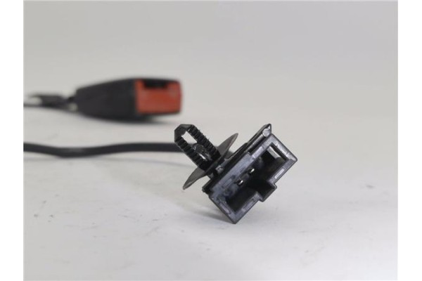 Recambio de anclaje cinturon delantero izquierdo para volkswagen t6 transporter furgón/combi (sg) 2.0 kombi 4motion referencia O