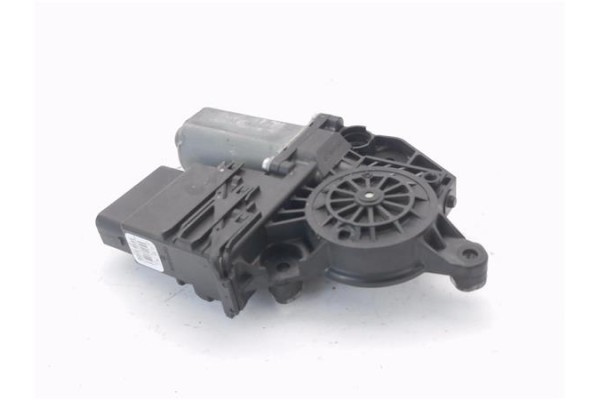 Recambio de motor elevalunas trasero izquierdo para volkswagen golf v plus (5m1) 2.0 tdi 16v referencia OEM IAM 982549101 130821