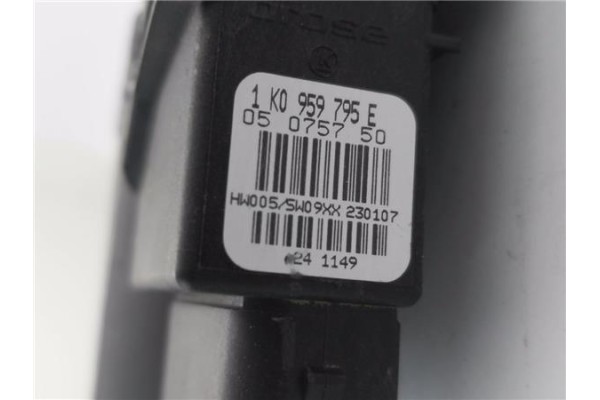 Recambio de motor elevalunas trasero izquierdo para volkswagen golf v plus (5m1) 2.0 tdi 16v referencia OEM IAM 982549101 130821