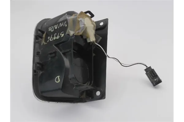 Recambio de piloto antiniebla trasero derecho para opel vivaro 2.0 cdti referencia OEM IAM 93863596 4412787 