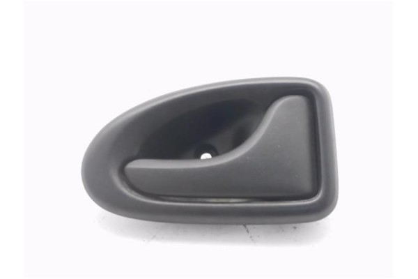 Recambio de manilla int. puerta delantero derecha para dacia logan 1 1.4 ambiance referencia OEM IAM 7700830079  