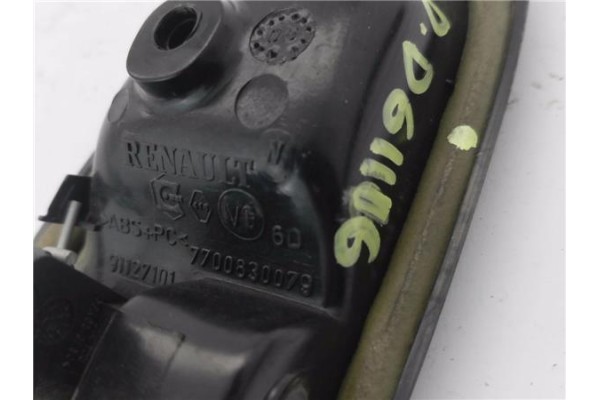 Recambio de manilla int. puerta delantero derecha para dacia logan 1 1.4 ambiance referencia OEM IAM 7700830079  