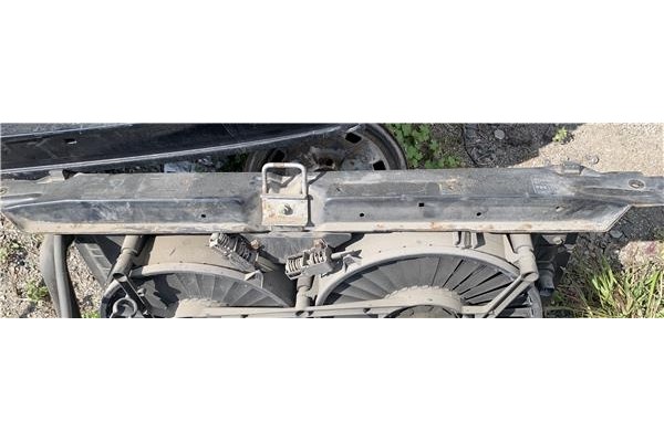 Recambio de traviesa paragolpes delantero para volkswagen transporter iv furgón (70xa) 2.5 tdi referencia OEM IAM 701010081D 701