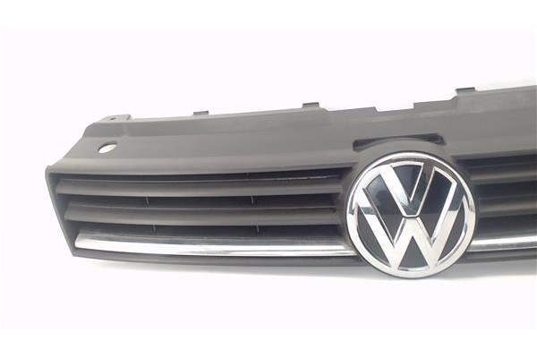 Recambio de rejilla capo para volkswagen polo v (6c1) 1.4 advance bmt referencia OEM IAM 6C0853651A 6C0853653A 
