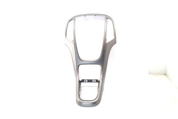 Recambio de embellecedor consola central para opel astra j 1.7 cdti referencia OEM IAM 13257562 JCI1709226 