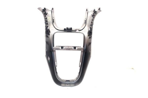 Recambio de embellecedor consola central para opel astra j 1.7 cdti referencia OEM IAM 13257562 JCI1709226 