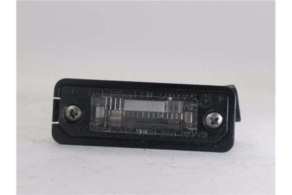 Recambio de piloto matricula para volkswagen golf v (1k1) 1.9 tdi referencia OEM IAM 3D0943021A  