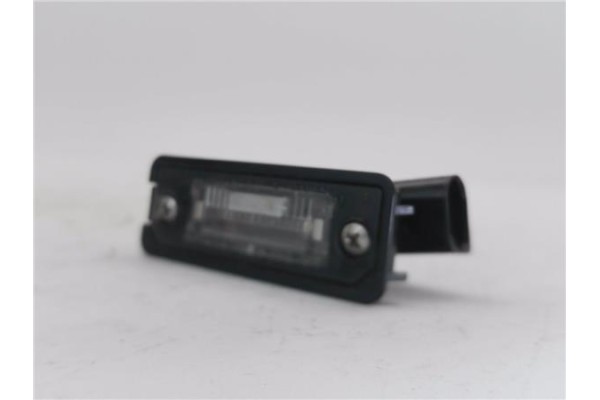 Recambio de piloto matricula para volkswagen golf v (1k1) 1.9 tdi referencia OEM IAM 3D0943021A  