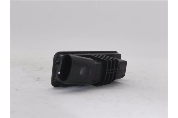 Recambio de piloto matricula para volkswagen golf v (1k1) 1.9 tdi referencia OEM IAM 3D0943021A  