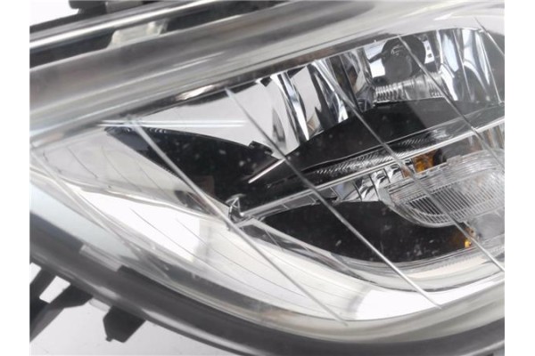 Recambio de faro antiniebla derecho para opel astra j 1.7 cdti referencia OEM IAM 13293619 662588537 