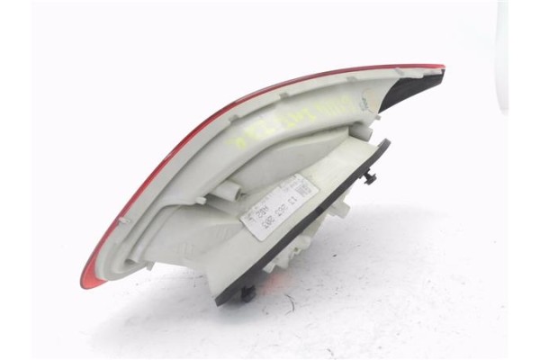 Recambio de piloto porton trasero izquierdo para opel astra j 1.7 cdti referencia OEM IAM 13263203  