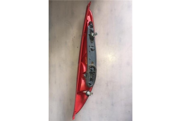 Recambio de piloto trasero derecho para fiat punto ii berlina (188)(1999) 1.2 8v [1,2 ltr. - 44 kw cat] referencia OEM IAM 28620