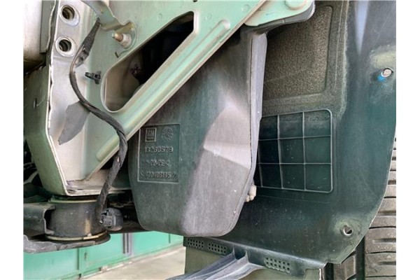 Recambio de deposito limpiaparabrisas para opel astra j 1.7 cdti referencia OEM IAM 13260579 400406195 