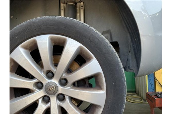 Recambio de llanta para opel astra j 1.7 cdti referencia OEM IAM 0P044K1 13276347 