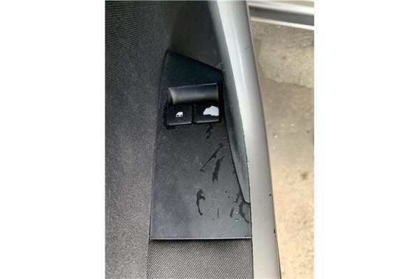 Recambio de mando elevalunas delantero izquierdo para opel astra j 1.7 cdti referencia OEM IAM 13305978  