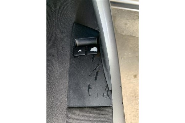 Recambio de mando elevalunas delantero izquierdo para opel astra j 1.7 cdti referencia OEM IAM 13305978  