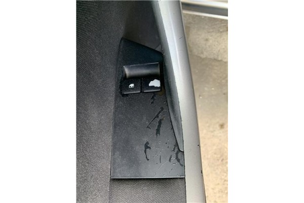 Recambio de mando elevalunas delantero izquierdo para opel astra j 1.7 cdti referencia OEM IAM 13305978  