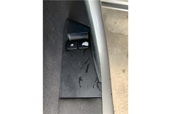 Recambio de mando elevalunas delantero izquierdo para opel astra j 1.7 cdti referencia OEM IAM 13305978  