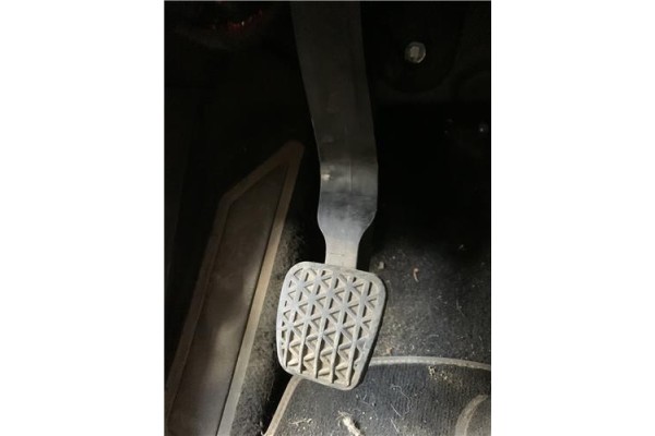 Recambio de pedal embrague para opel astra j 1.7 cdti referencia OEM IAM 13331937  