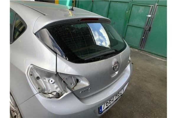 Recambio de porton trasero para opel astra j 1.7 cdti referencia OEM IAM 13288625 13372624 