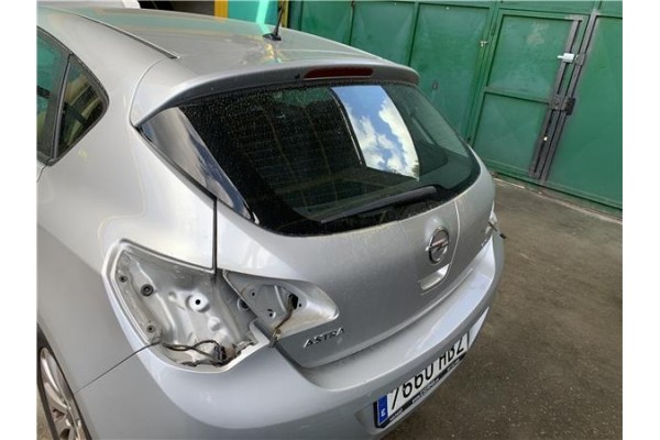 Recambio de porton trasero para opel astra j 1.7 cdti referencia OEM IAM 13288625 13372624 