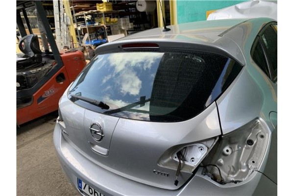 Recambio de porton trasero para opel astra j 1.7 cdti referencia OEM IAM 13288625 13372624 