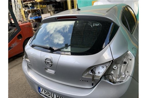 Recambio de porton trasero para opel astra j 1.7 cdti referencia OEM IAM 13288625 13372624 