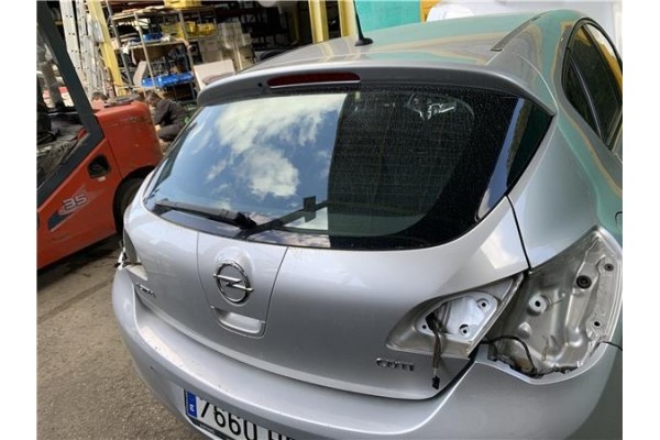 Recambio de porton trasero para opel astra j 1.7 cdti referencia OEM IAM 13288625 13372624 