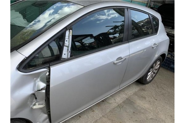 Recambio de puerta delantero izquierda para opel astra j 1.7 cdti referencia OEM IAM 13285606 13330765 