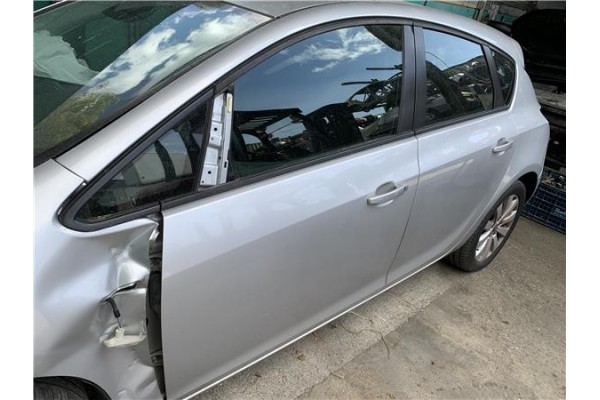 Recambio de puerta delantero izquierda para opel astra j 1.7 cdti referencia OEM IAM 13285606 13330765 