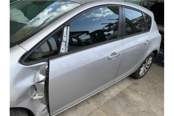 Recambio de puerta delantero izquierda para opel astra j 1.7 cdti referencia OEM IAM 13285606 13330765 