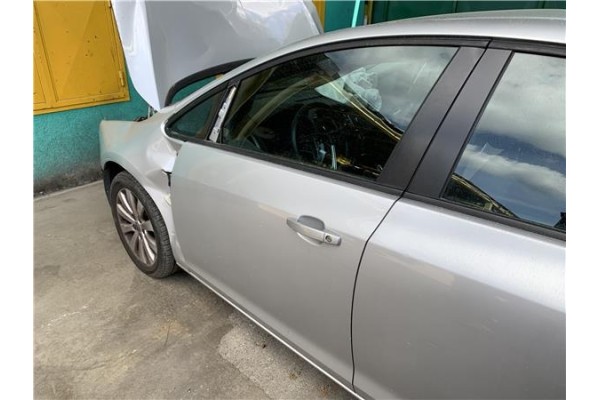 Recambio de puerta delantero izquierda para opel astra j 1.7 cdti referencia OEM IAM 13285606 13330765 