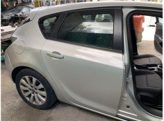 Recambio de puerta trasero derecha para opel astra j 1.7 cdti referencia OEM IAM 13285611  