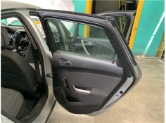 Recambio de puerta trasero derecha para opel astra j 1.7 cdti referencia OEM IAM 13285611  