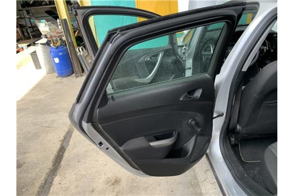 Recambio de puerta trasero izquierda para opel astra j 1.7 cdti referencia OEM IAM 13285610  