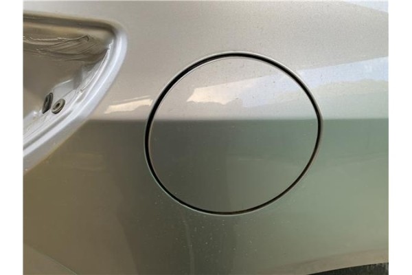 Recambio de tapa exterior combustible para opel astra j 1.7 cdti referencia OEM IAM 13267340 13309107 