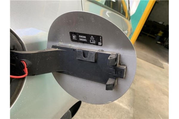 Recambio de tapa exterior combustible para opel astra j 1.7 cdti referencia OEM IAM 13267340 13309107 