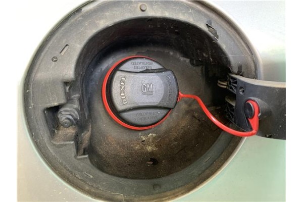 Recambio de tapon combustible para opel astra j 1.7 cdti referencia OEM IAM 13327609  