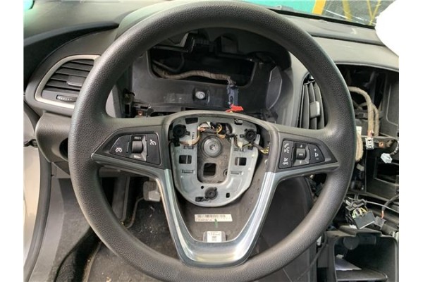 Recambio de volante para opel astra j 1.7 cdti referencia OEM IAM 13305814 306507799P10AE 