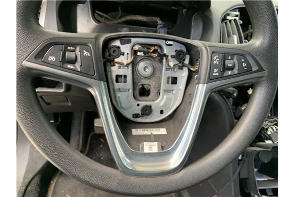 Recambio de volante para opel astra j 1.7 cdti referencia OEM IAM 13305814 306507799P10AE 