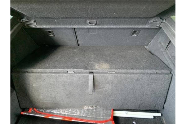 Recambio de guarnecido piso maletero para opel astra j 1.7 cdti referencia OEM IAM 13293971  