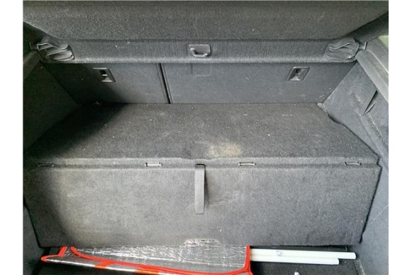 Recambio de guarnecido piso maletero para opel astra j 1.7 cdti referencia OEM IAM 13293971  