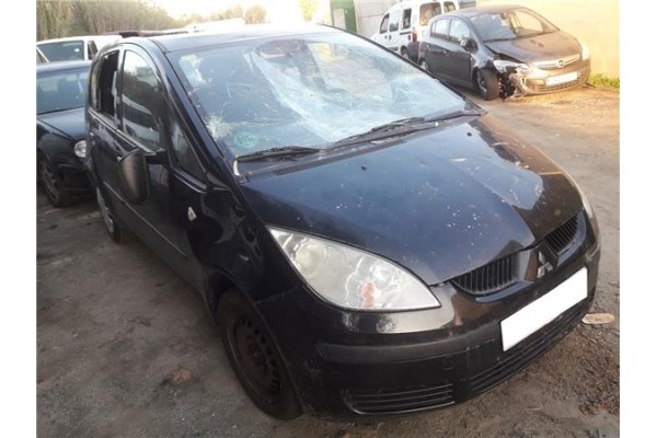 mitsubishi colt berlina 5 (z30a)(2005) del año 