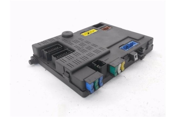 Recambio de caja fusibles/rele para citroen xsara picasso 2.0 hdi referencia OEM IAM 9642409480 73002512 