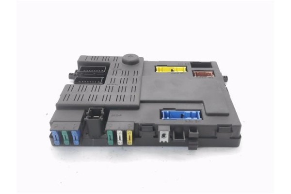 Recambio de caja fusibles/rele para citroen xsara picasso 2.0 hdi referencia OEM IAM 9642409480 73002512 