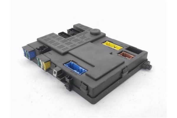 Recambio de caja fusibles/rele para citroen xsara picasso 2.0 hdi referencia OEM IAM 9642409480 73002512 