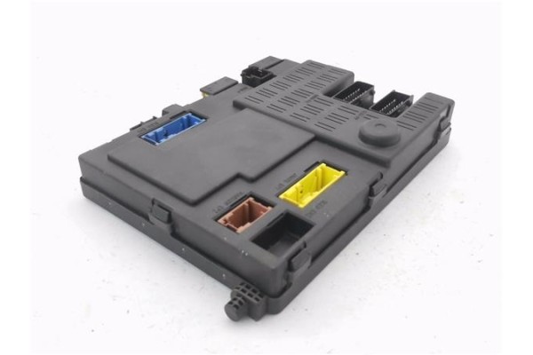 Recambio de caja fusibles/rele para citroen xsara picasso 2.0 hdi referencia OEM IAM 9642409480 73002512 
