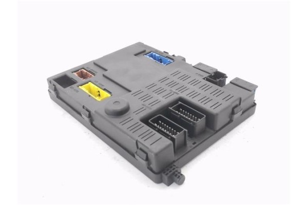 Recambio de caja fusibles/rele para citroen xsara picasso 2.0 hdi referencia OEM IAM 9642409480 73002512 