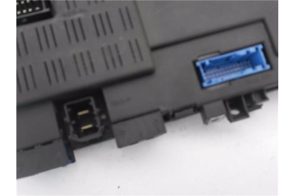 Recambio de caja fusibles/rele para citroen xsara picasso 2.0 hdi referencia OEM IAM 9642409480 73002512 